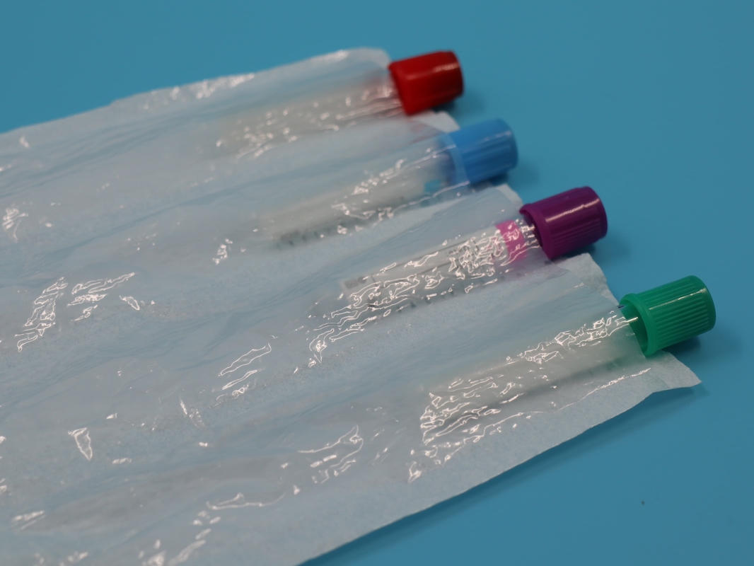 4-Bay Absorbent Pocket Sleeve for Specimen Transport | OSHA & IATA Compliant