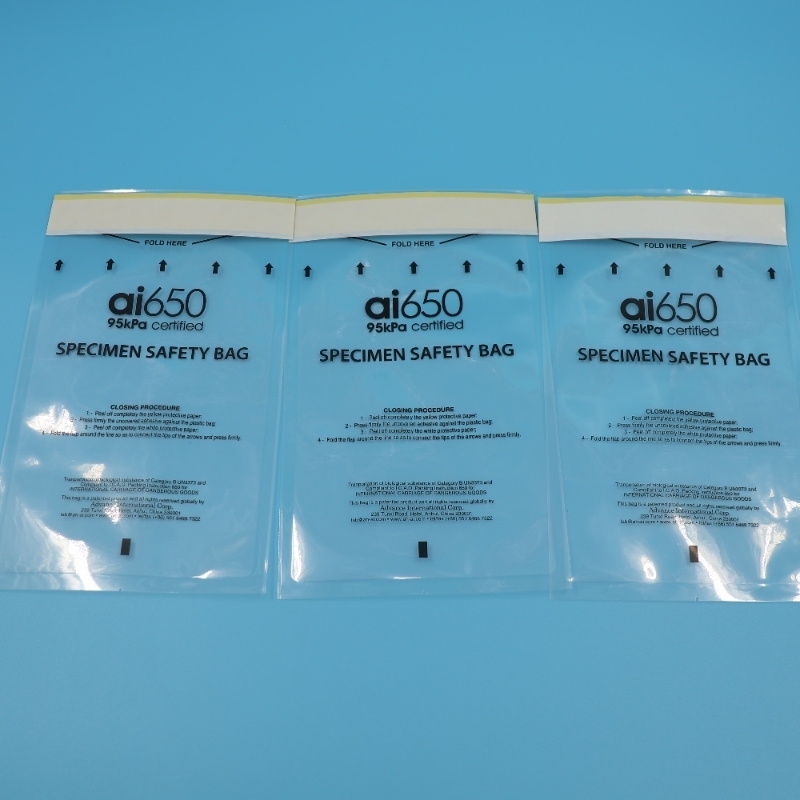 Medical Biohazard Sample Bags 95 KPA Specimen Transport Bags With Absorbent Layer
